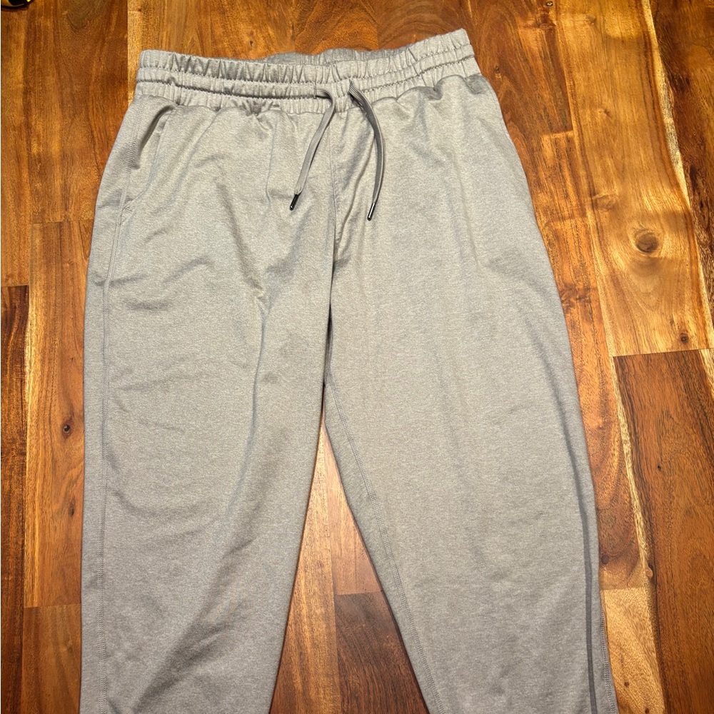 Quince - Flowknit Mid-Rise Joggers - Heather Morel Grey - Size Medium - Picture 3 of 10